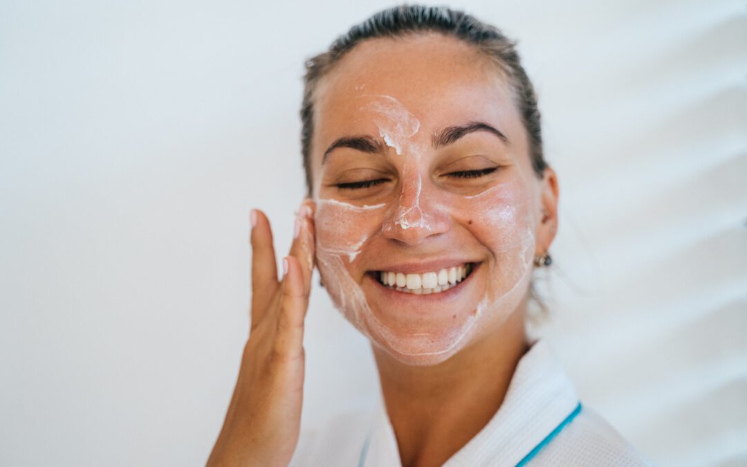 Hoe voorkom je acne rond je menstruatie?